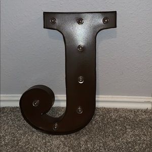 light up “J”
